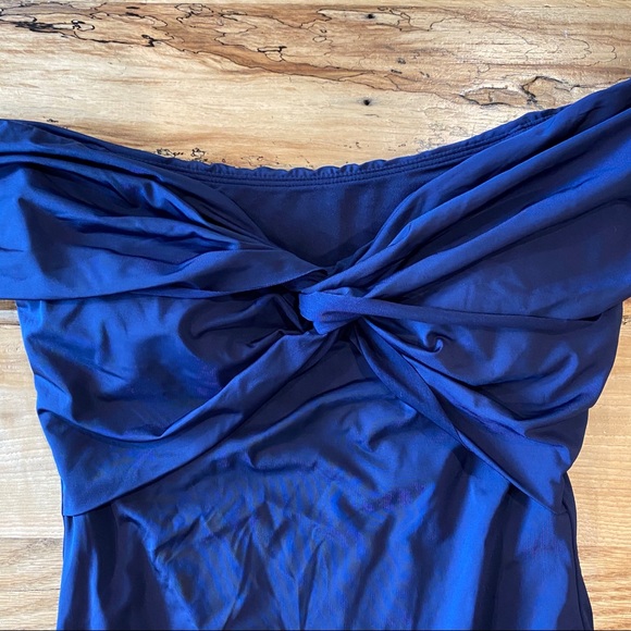 NEW WOT and never worn! Trina Turk Off The Shoulder One Piece Swimsuit 8 - Picture 4 of 8